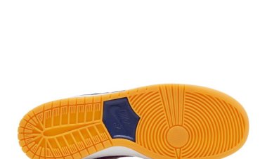 Rayssa Leal collaborates with Dunk Low SB