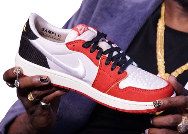 Trophy Room x Air Jordan 1 Low OG "Home" Collaboration