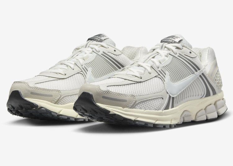 Nike Zoom Vomero 5 “Platinum Tint”  Now Available (March 2024)
